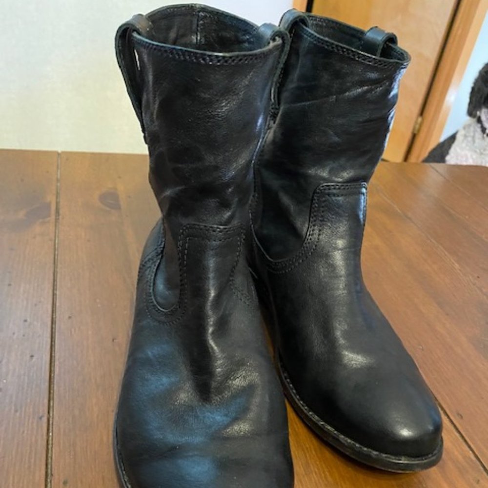 FRYE Black Leather Short Boots 9M